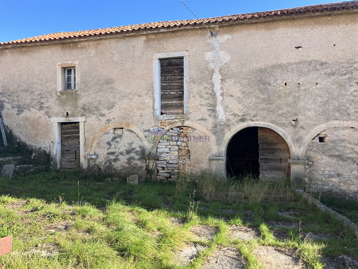 Istra, Sveti Lovreč, avtohtona istrska nepremičnina z dvema kamnima hišama