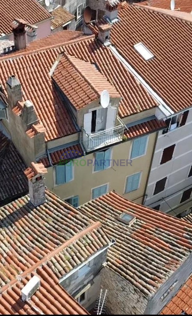 Istra, Rovinj, poslovni prostor z apartmaji