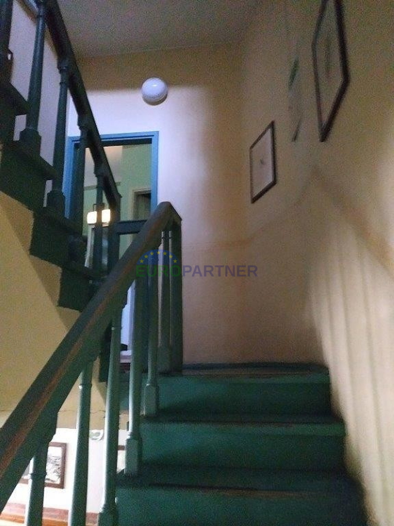Istra, Rovinj, poslovni prostor z apartmaji