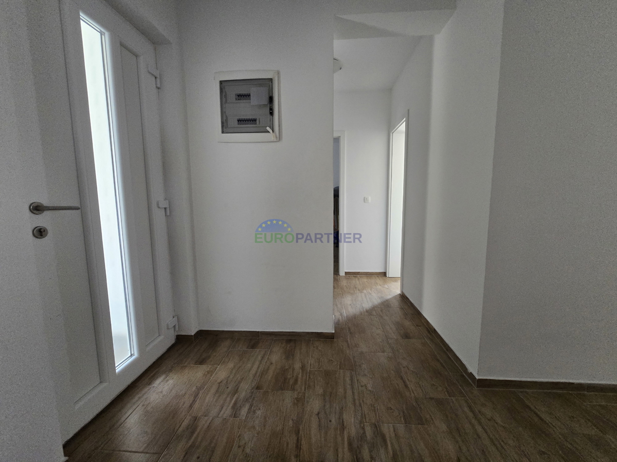 Apartmajska hiša z razgledom na morje, okolica Poreča