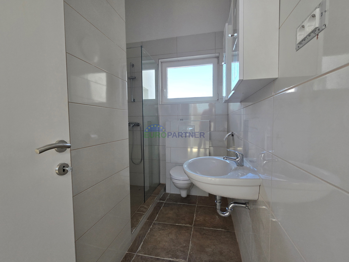 Apartmajska hiša z razgledom na morje, okolica Poreča
