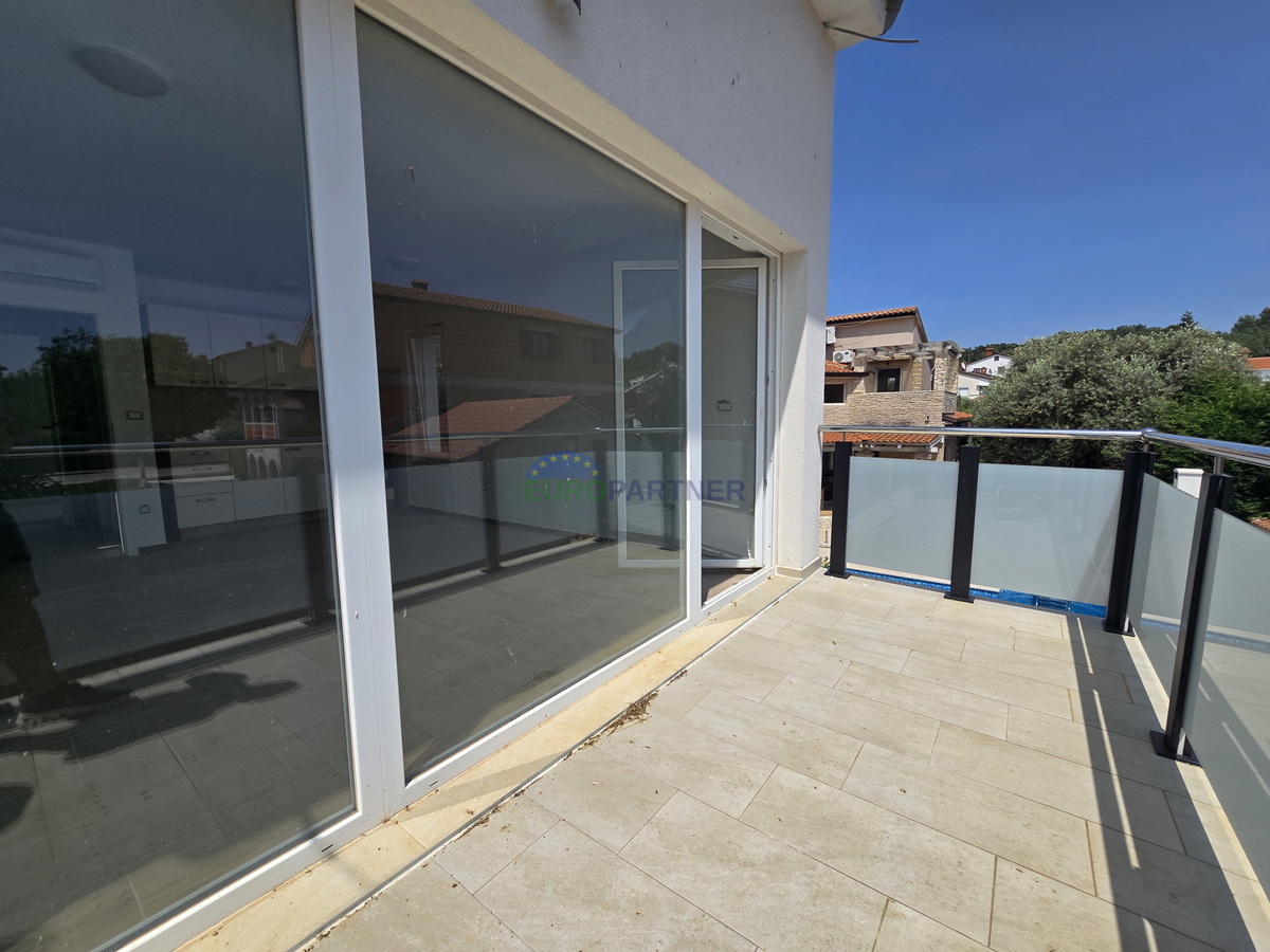 Apartmajska hiša z razgledom na morje, okolica Poreča