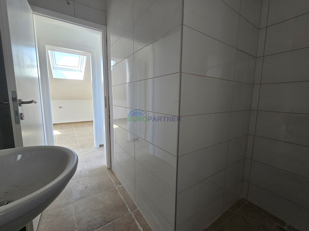 Apartmajska hiša z razgledom na morje, okolica Poreča