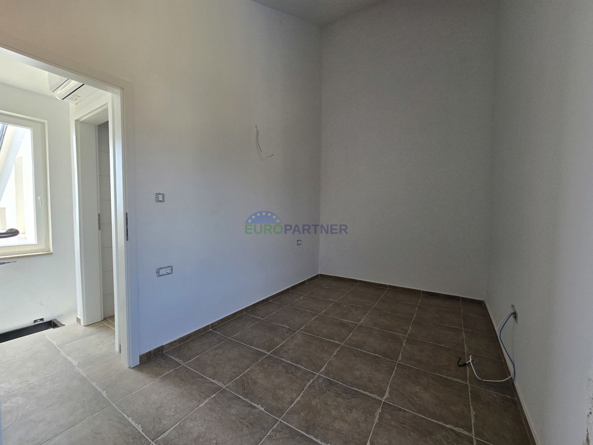 Apartmajska hiša z razgledom na morje, okolica Poreča