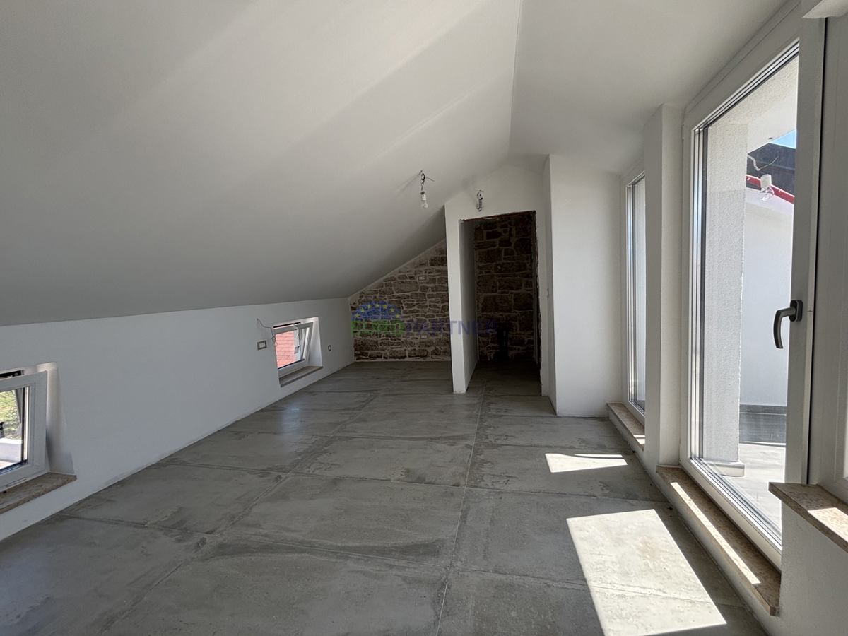 Istra, kamnita hiša v okolici Vrsarja