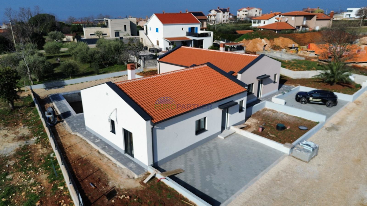 Dvojček hiše z bazenom, Poreč, okolica