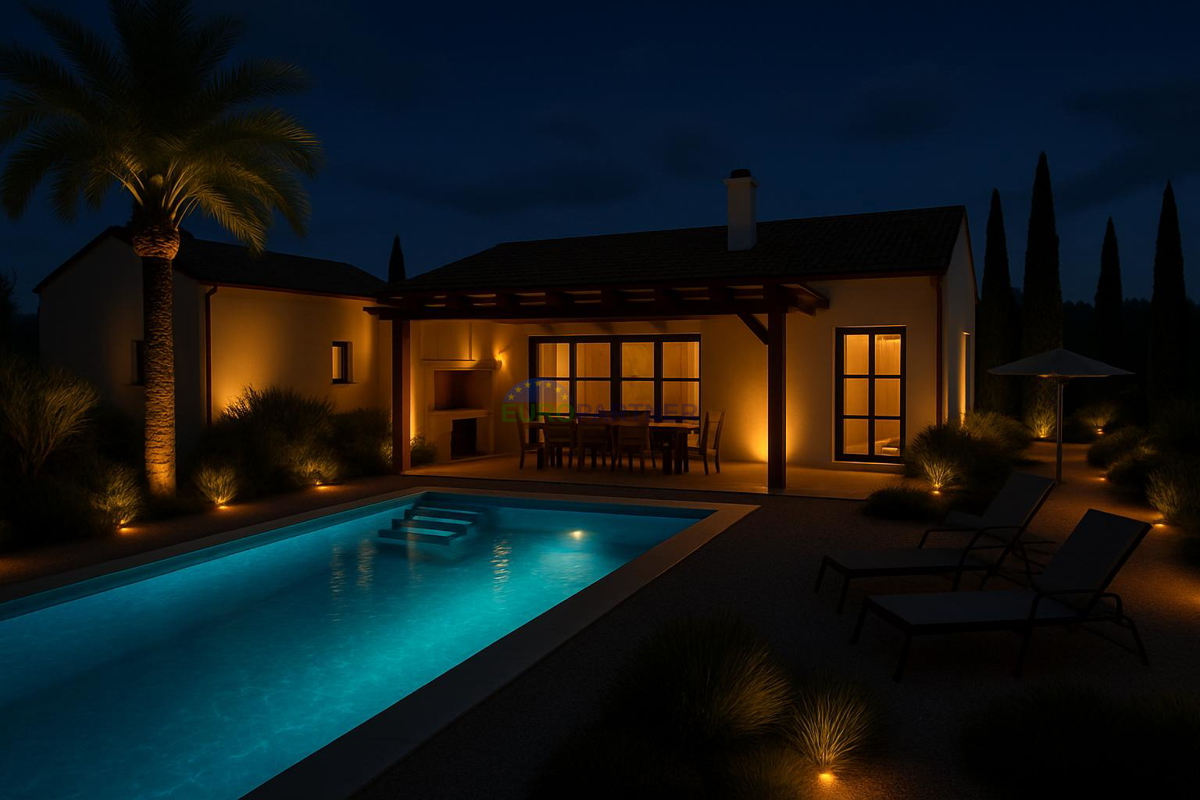 Dvojček hiše z bazenom, Poreč, okolica