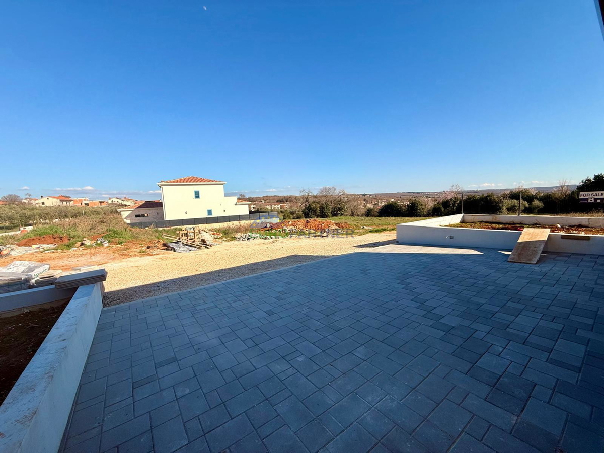 Dvojček hiše z bazenom, Poreč, okolica