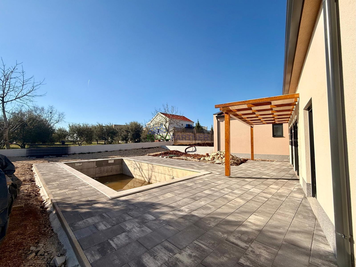 Dvojček hiše z bazenom, Poreč, okolica