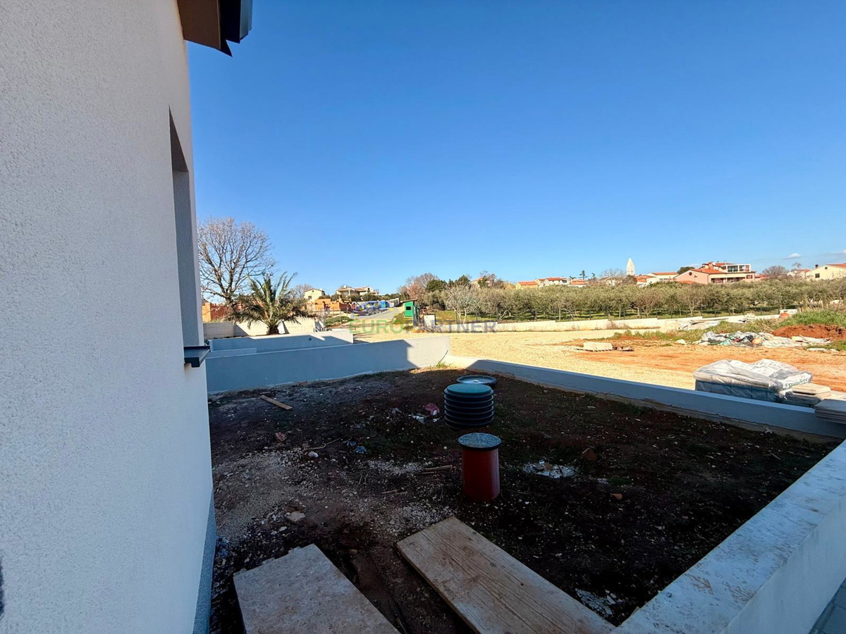 Dvojček hiše z bazenom, Poreč, okolica