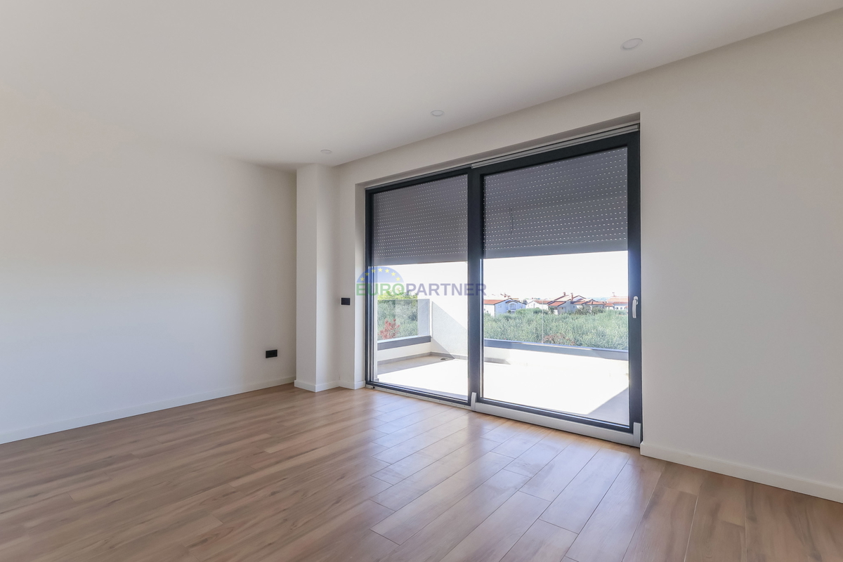 Samostojna luksuzna vila s pogledom na morje