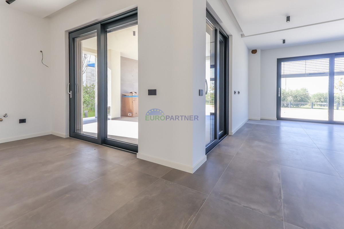 Samostojna luksuzna vila s pogledom na morje