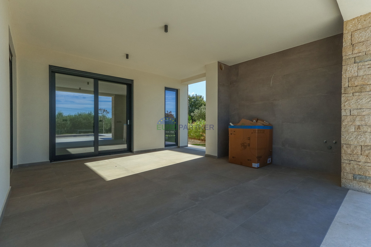 Samostojna luksuzna vila s pogledom na morje