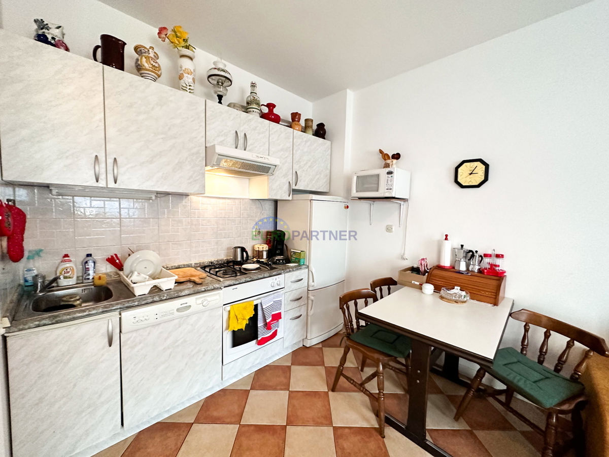 Apartma 700m od morja in centra Poreča