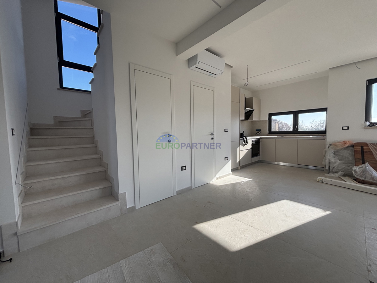 Istra, okolica Poreča, prekrasna moderna kuća s pogledom na morje