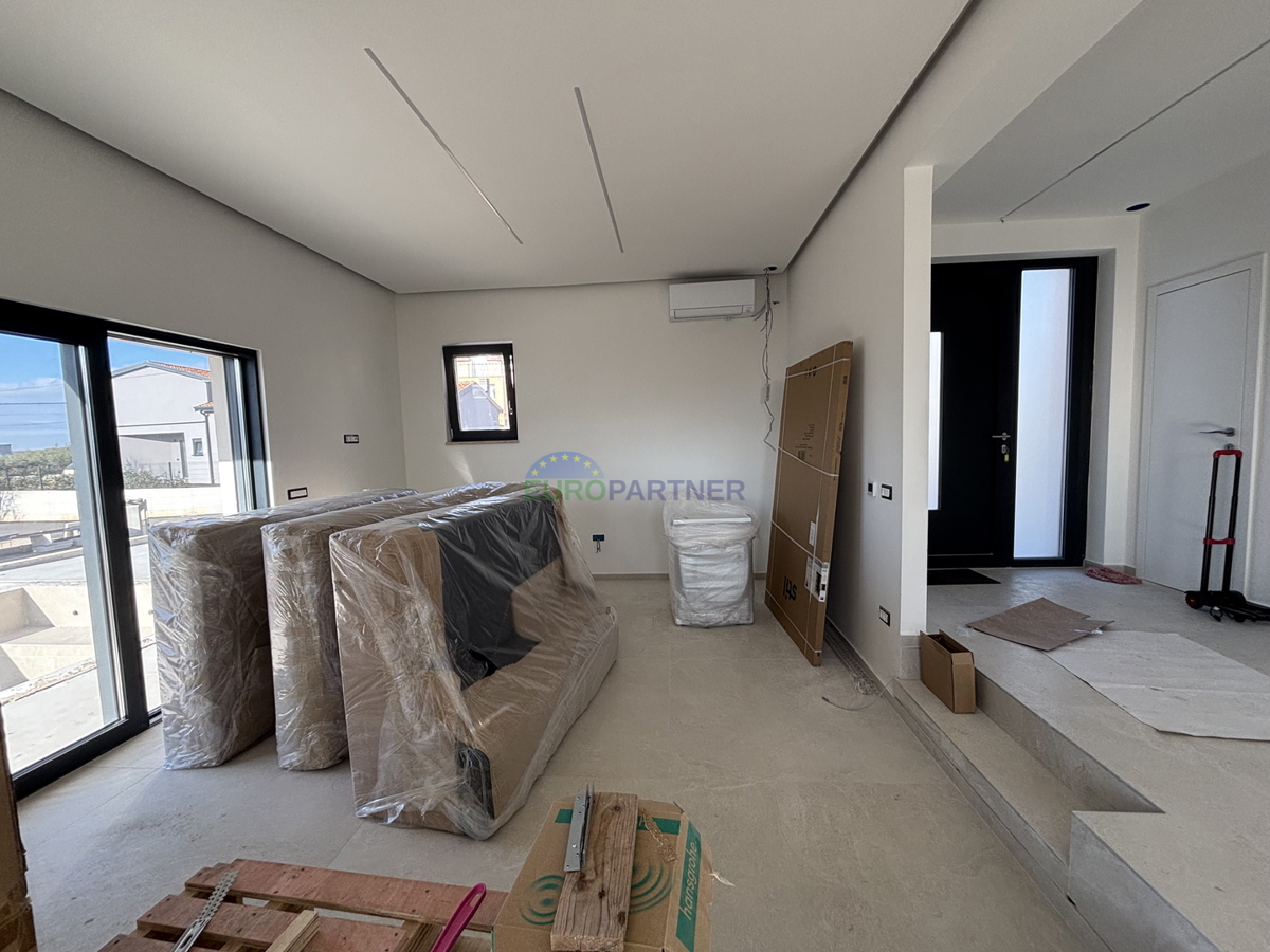 Istra, okolica Poreča, prekrasna moderna kuća s pogledom na morje