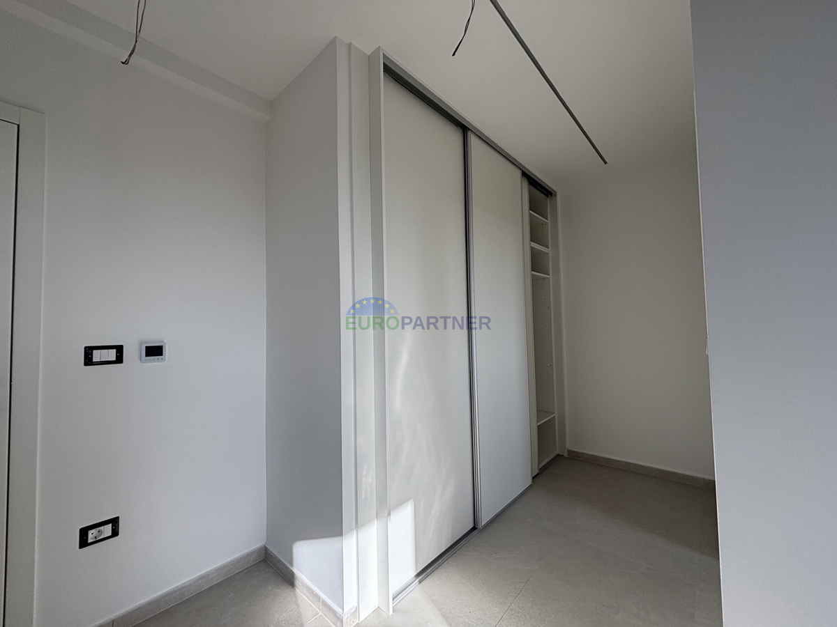 Istra, okolica Poreča, prekrasna moderna kuća s pogledom na morje