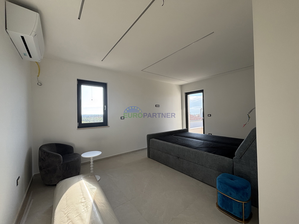 Istra, okolica Poreča, prekrasna moderna kuća s pogledom na morje