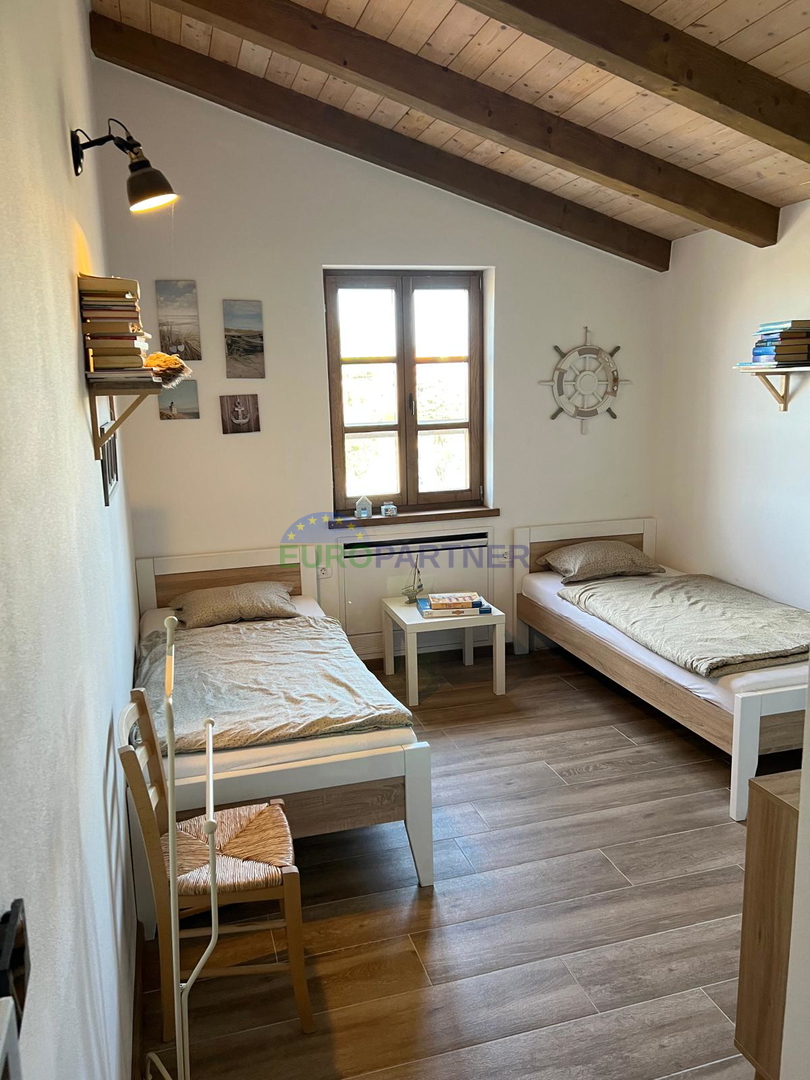 Istra, Svetvičenat, prekrasna hiša s bazenom