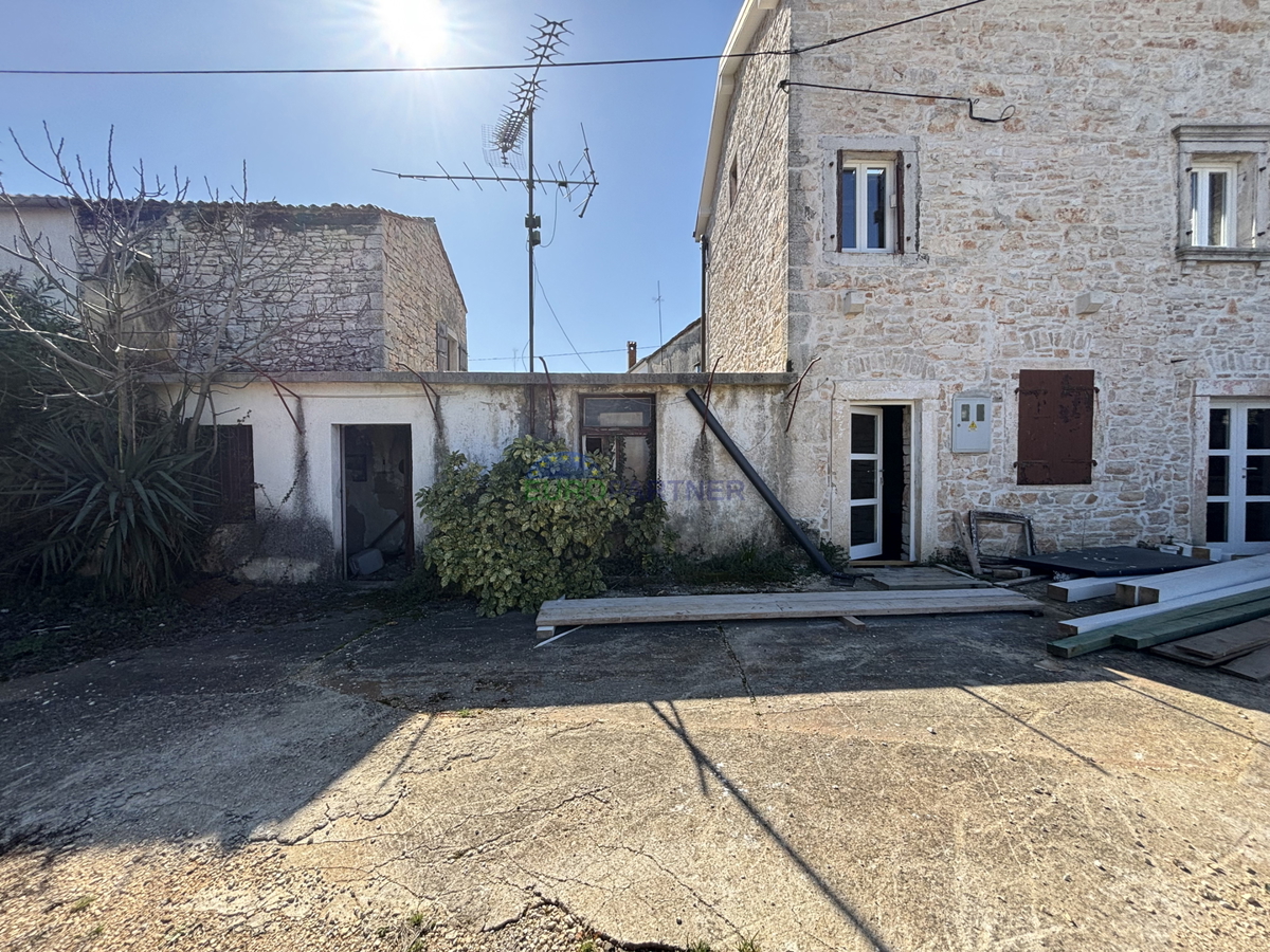 Istra, Rovinj, čudovita kamnita hiša v okolici Rovinja