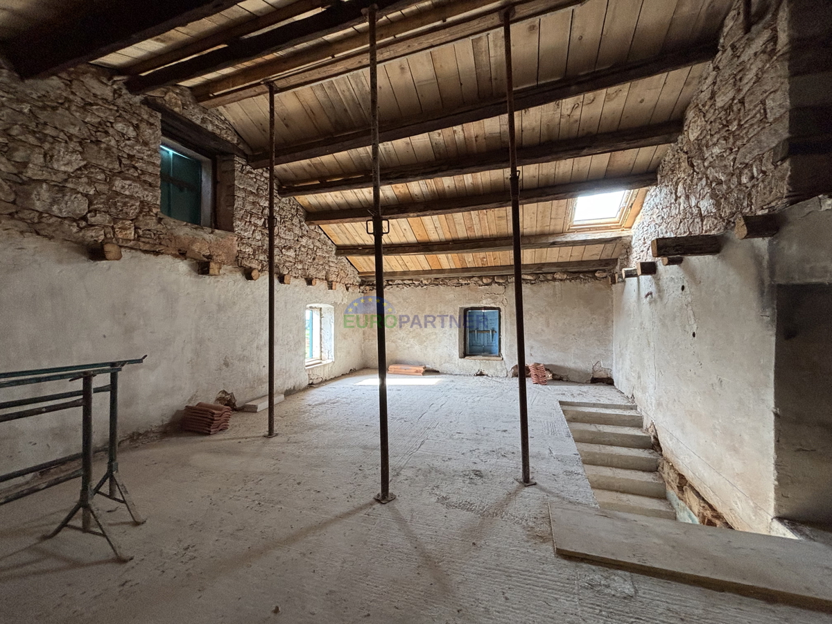 Istra, Vižinada, kamnita lepotica, ki čaka na dokončanje po vaši želji