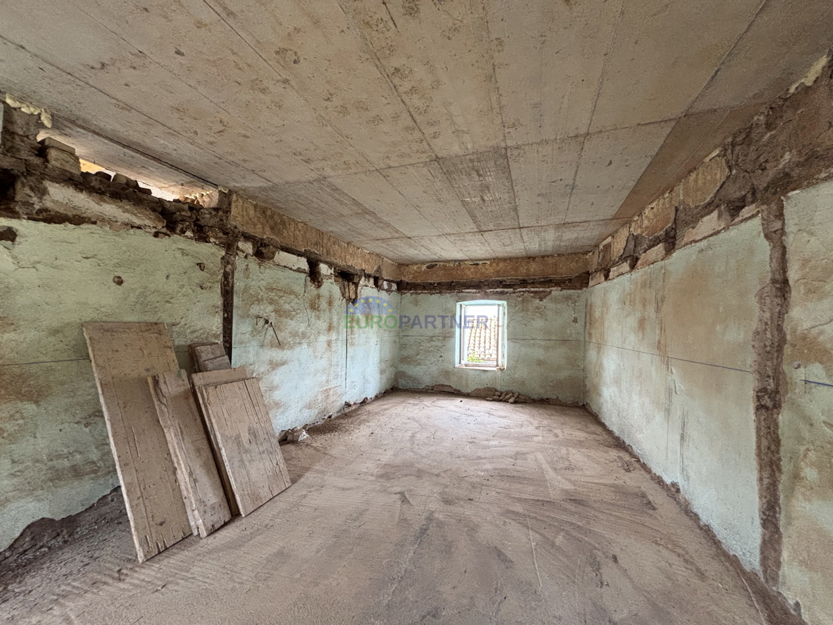 Istra, Vižinada, kamnita lepotica, ki čaka na dokončanje po vaši želji