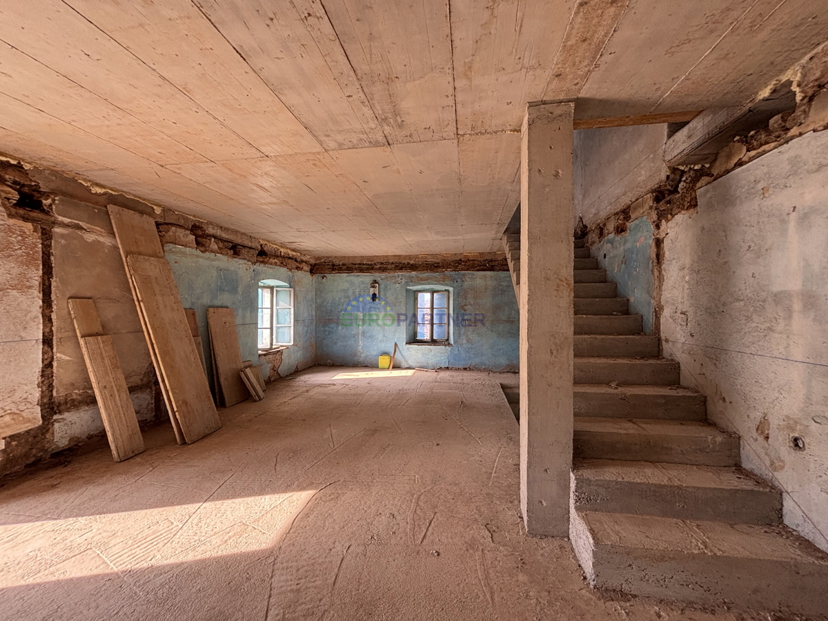 Istra, Vižinada, kamnita lepotica, ki čaka na dokončanje po vaši želji