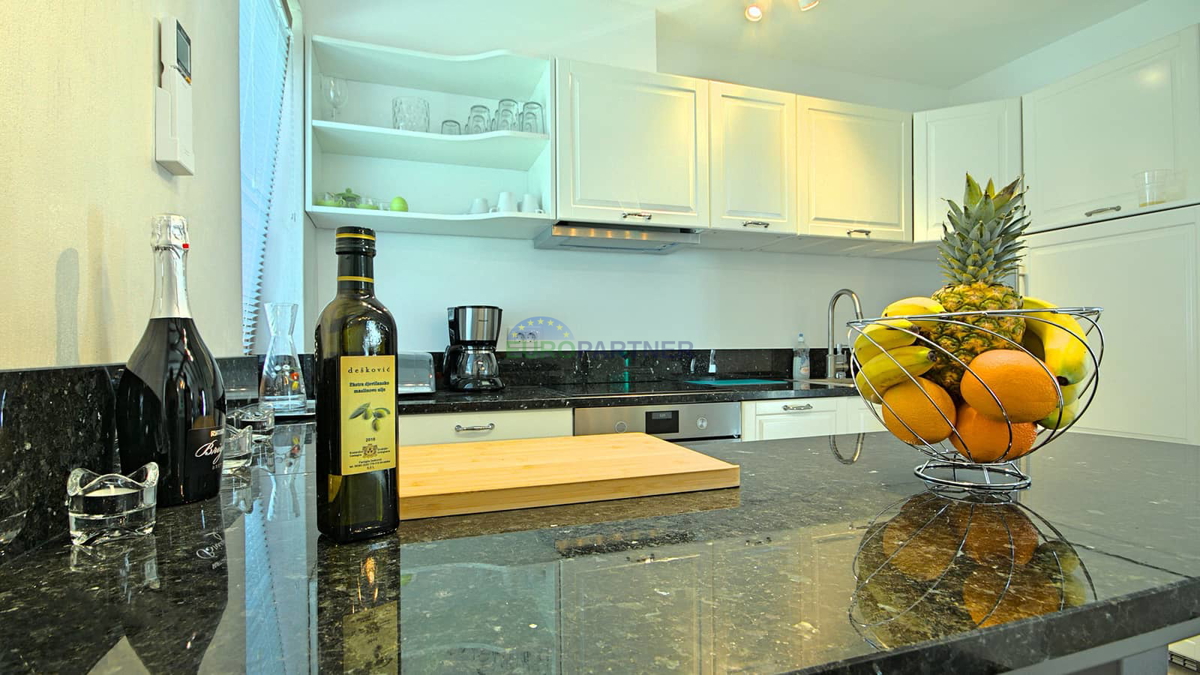 Istra, Novigrad, vila z bazenom na odlični lokaciji