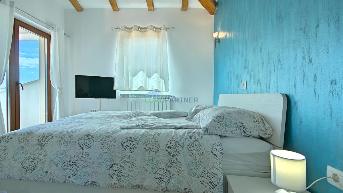 Istra, Novigrad, vila z bazenom na odlični lokaciji