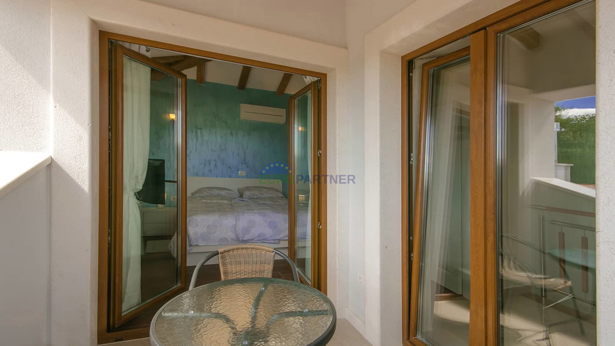 Istra, Novigrad, vila z bazenom na odlični lokaciji