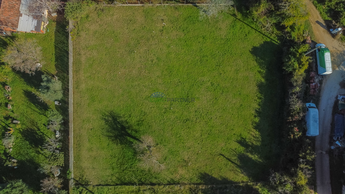 Gradbeno zemljišče 5 km od Poreča, Istra