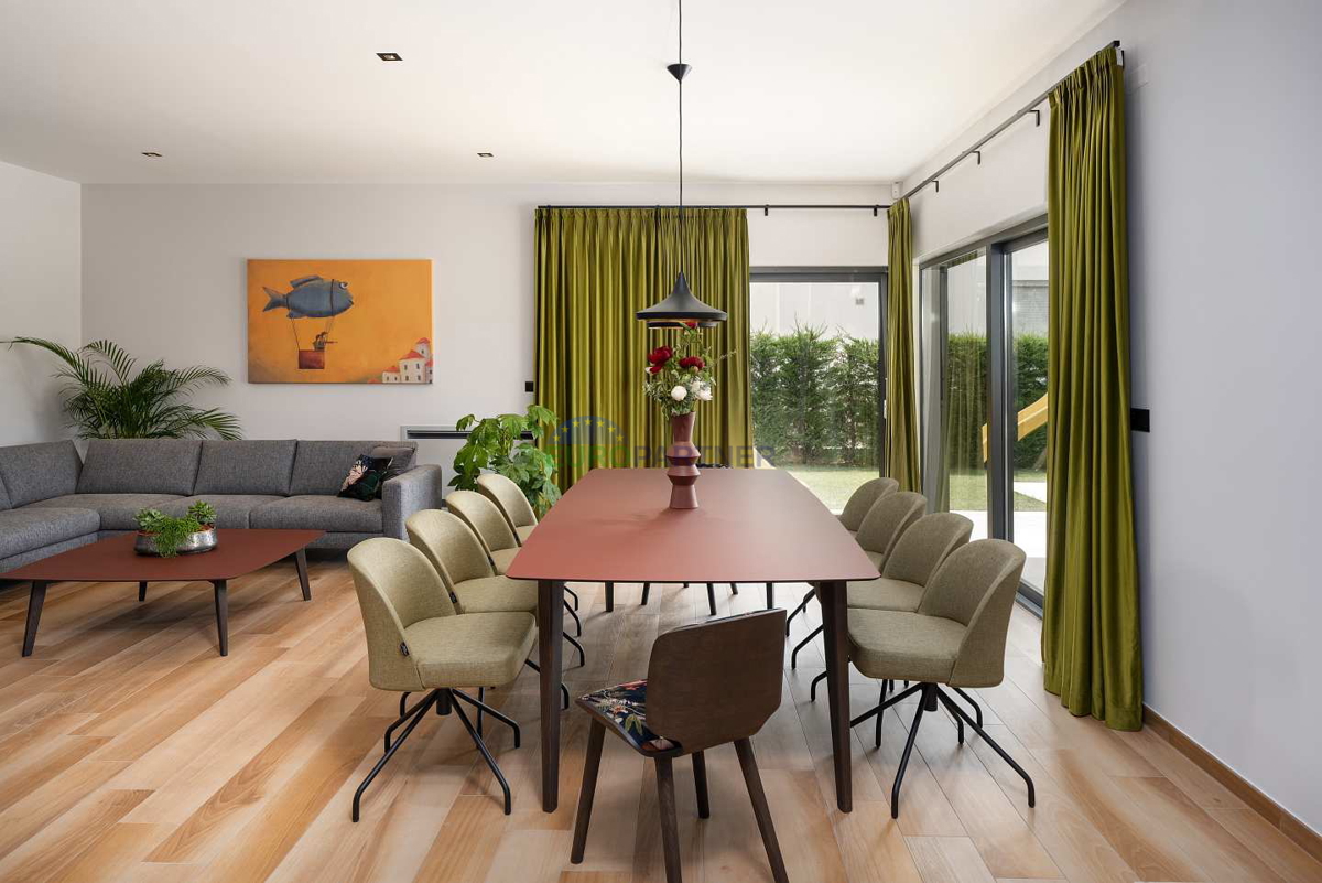 Moderna vila s pogledom na morje, Poreč, 900 m od morja