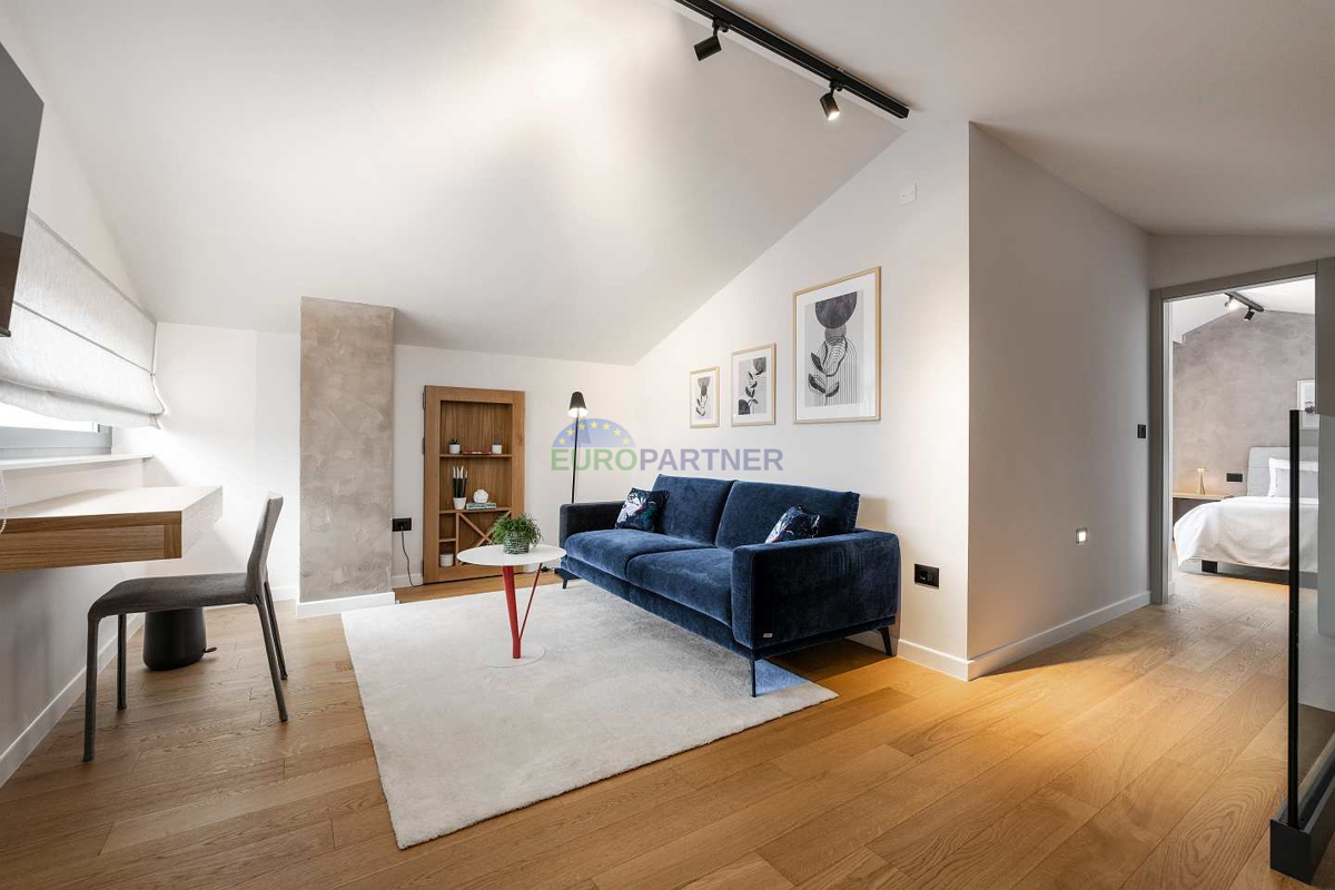 Moderna vila s pogledom na morje, Poreč, 900 m od morja