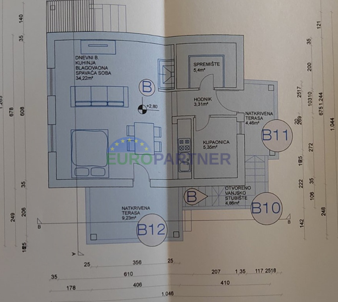 Samostojna hiša z dvema apartmajema v neposredni bližini Poreča