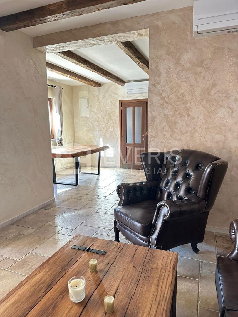 Hlapa, Dobrinj, 220m2