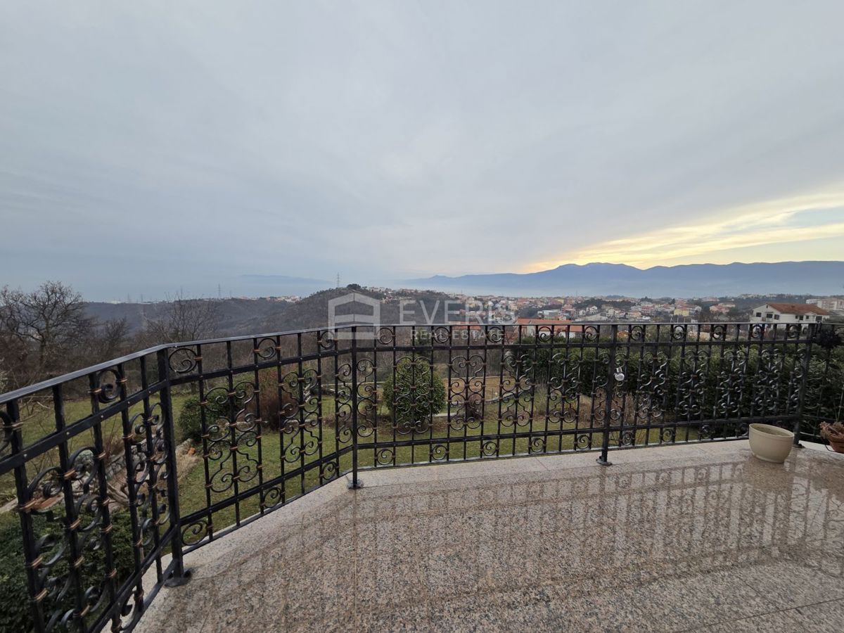 Marinići, Viškovo, 350m2