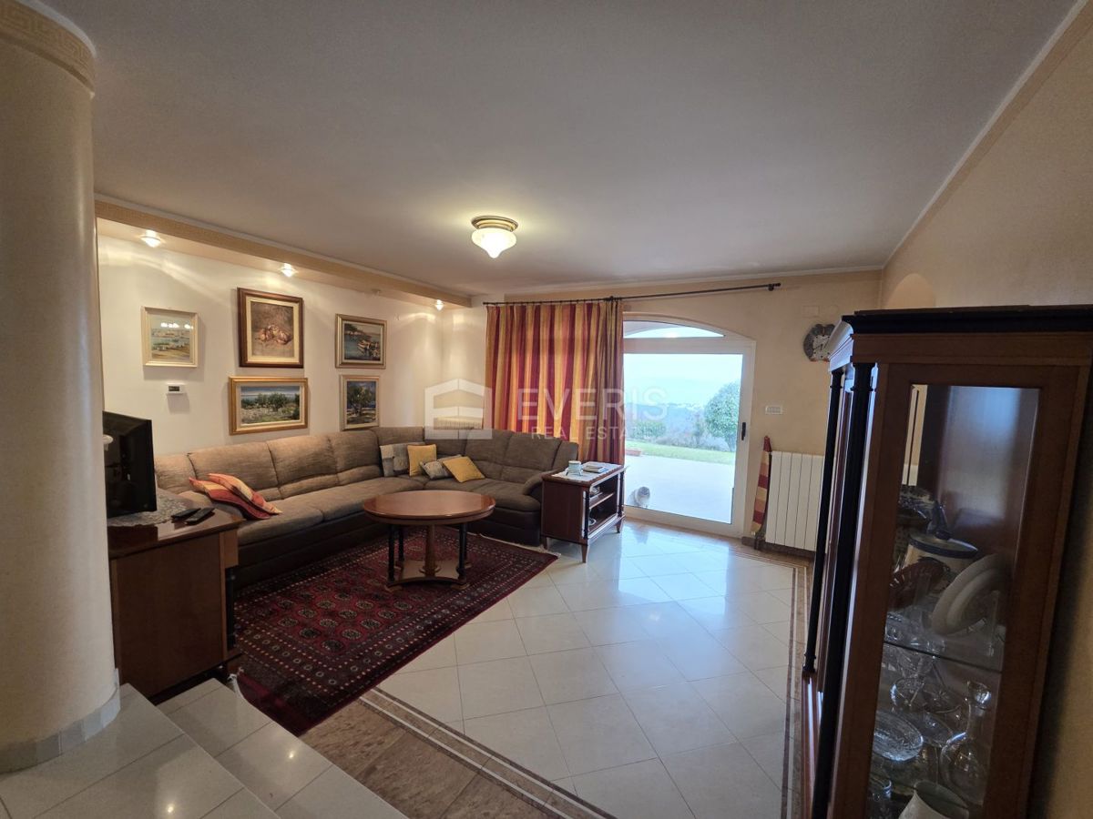 Marinići, Viškovo, 350m2