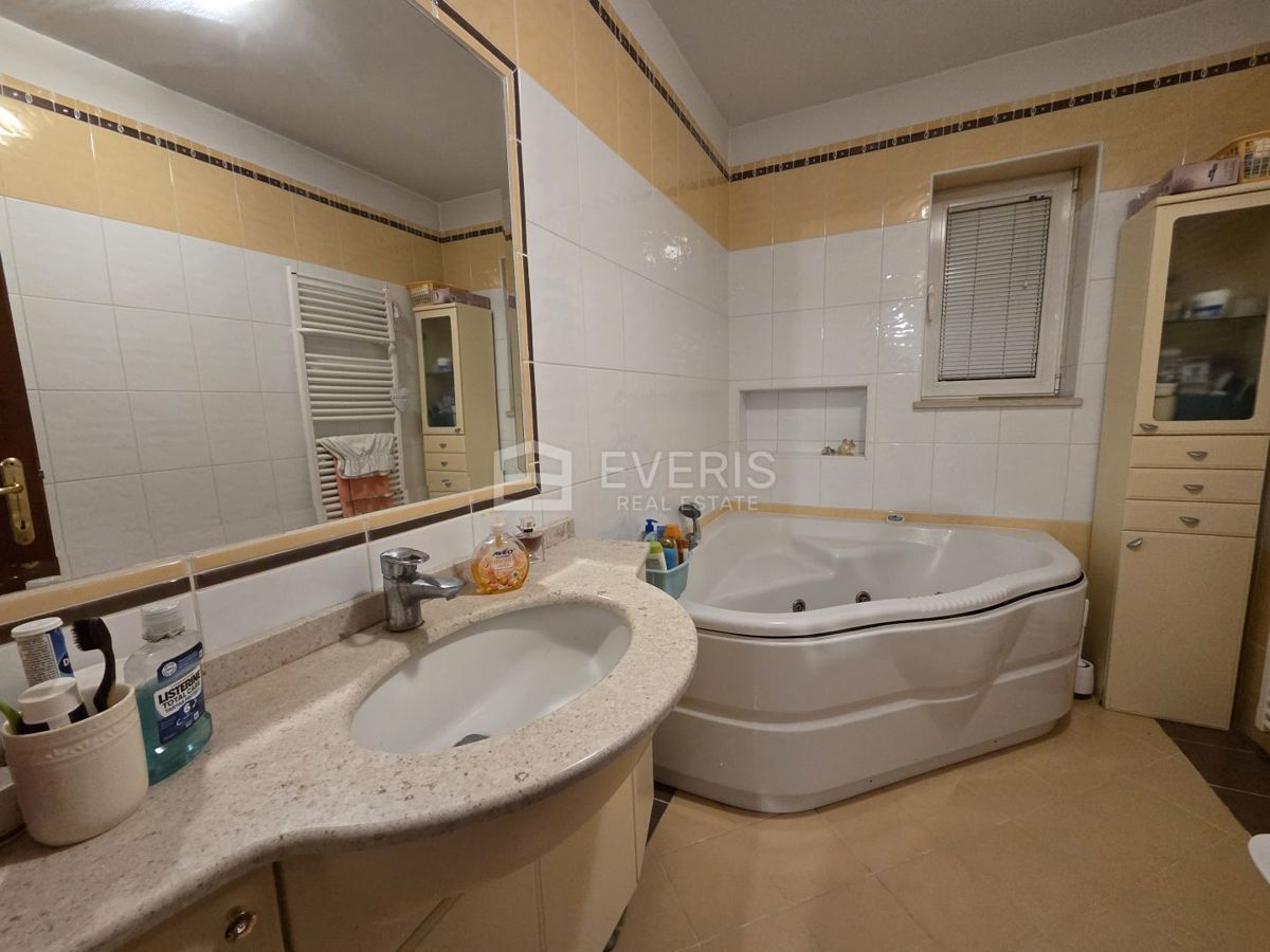 Marinići, Viškovo, 350m2