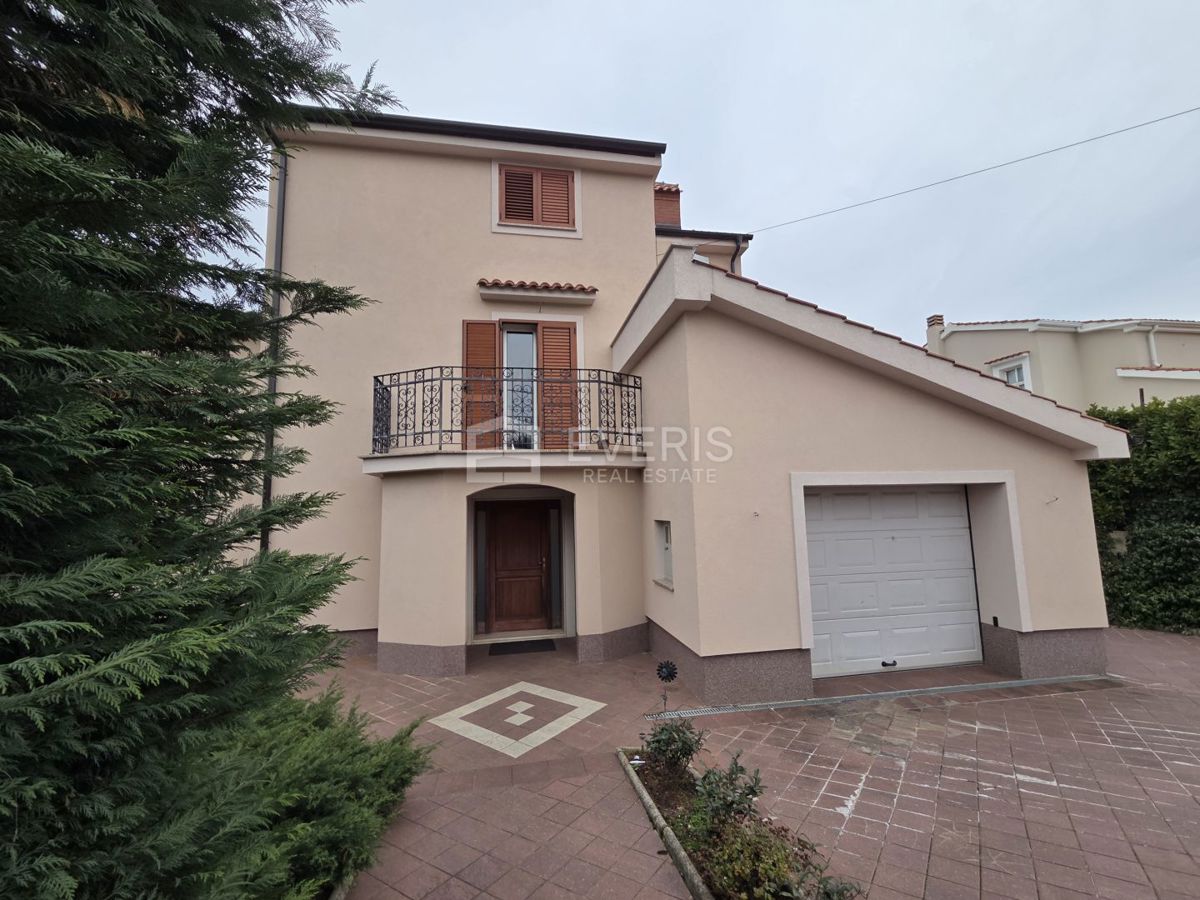 Marinići, Viškovo, 350m2