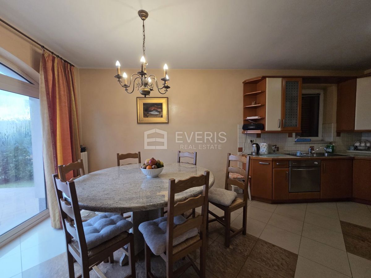 Marinići, Viškovo, 350m2