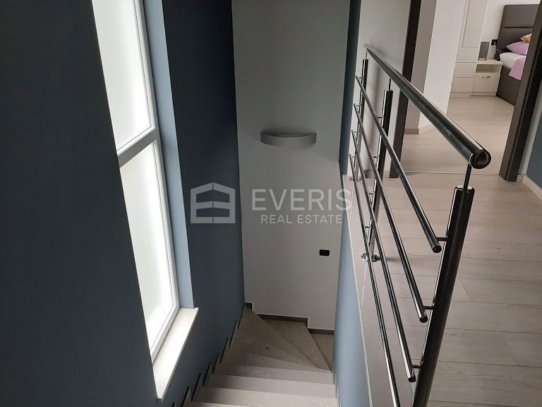 Ičići, Opatija - Okolica, 180m2