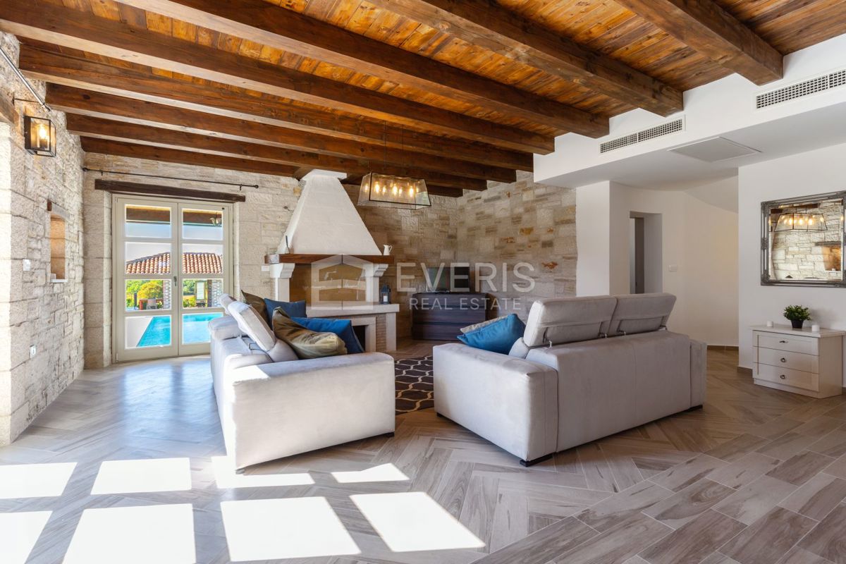 Radetići, Tinjan, 175,95m2