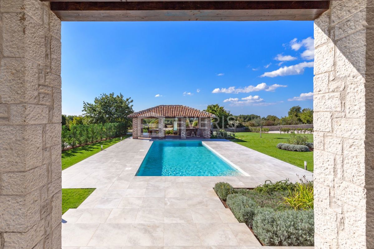 Radetići, Tinjan, 175,95m2