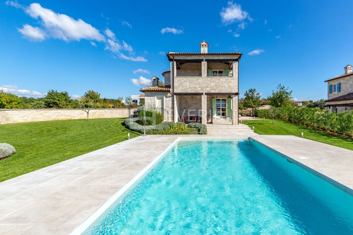 Radetići, Tinjan, 175,95m2