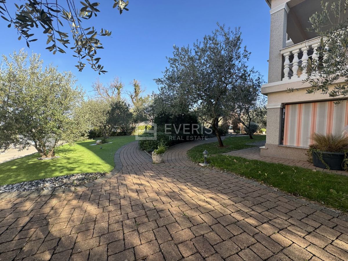 Malinska, Malinska-Dubašnica, 577,95m2