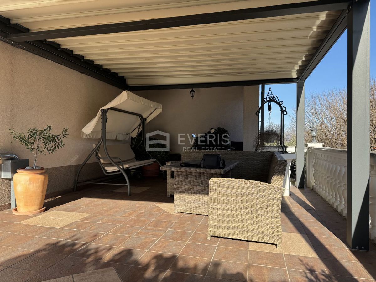 Malinska, Malinska-Dubašnica, 577,95m2