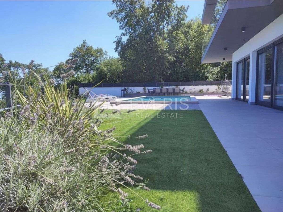 Oprić, Opatija - Okolica, 400m2