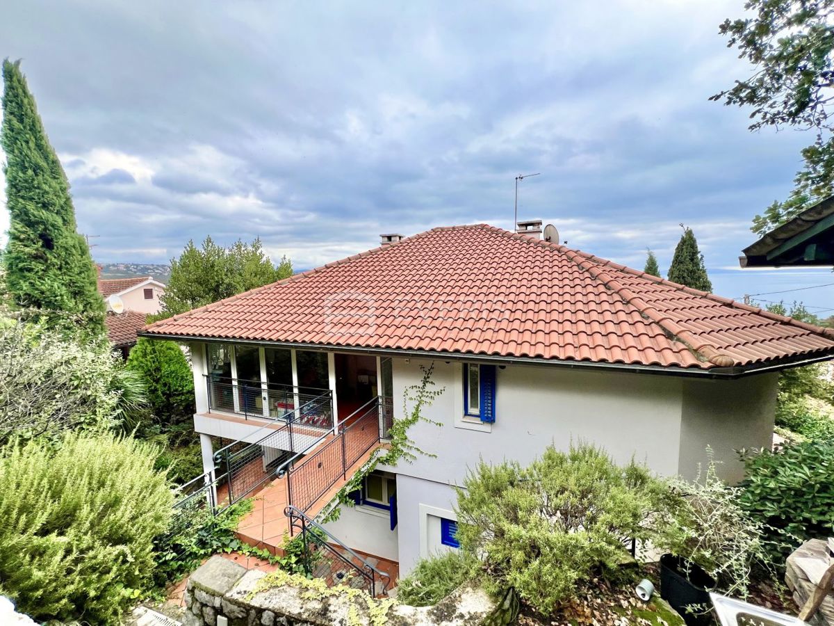 Pobri, Opatija - Okolica, 369m2