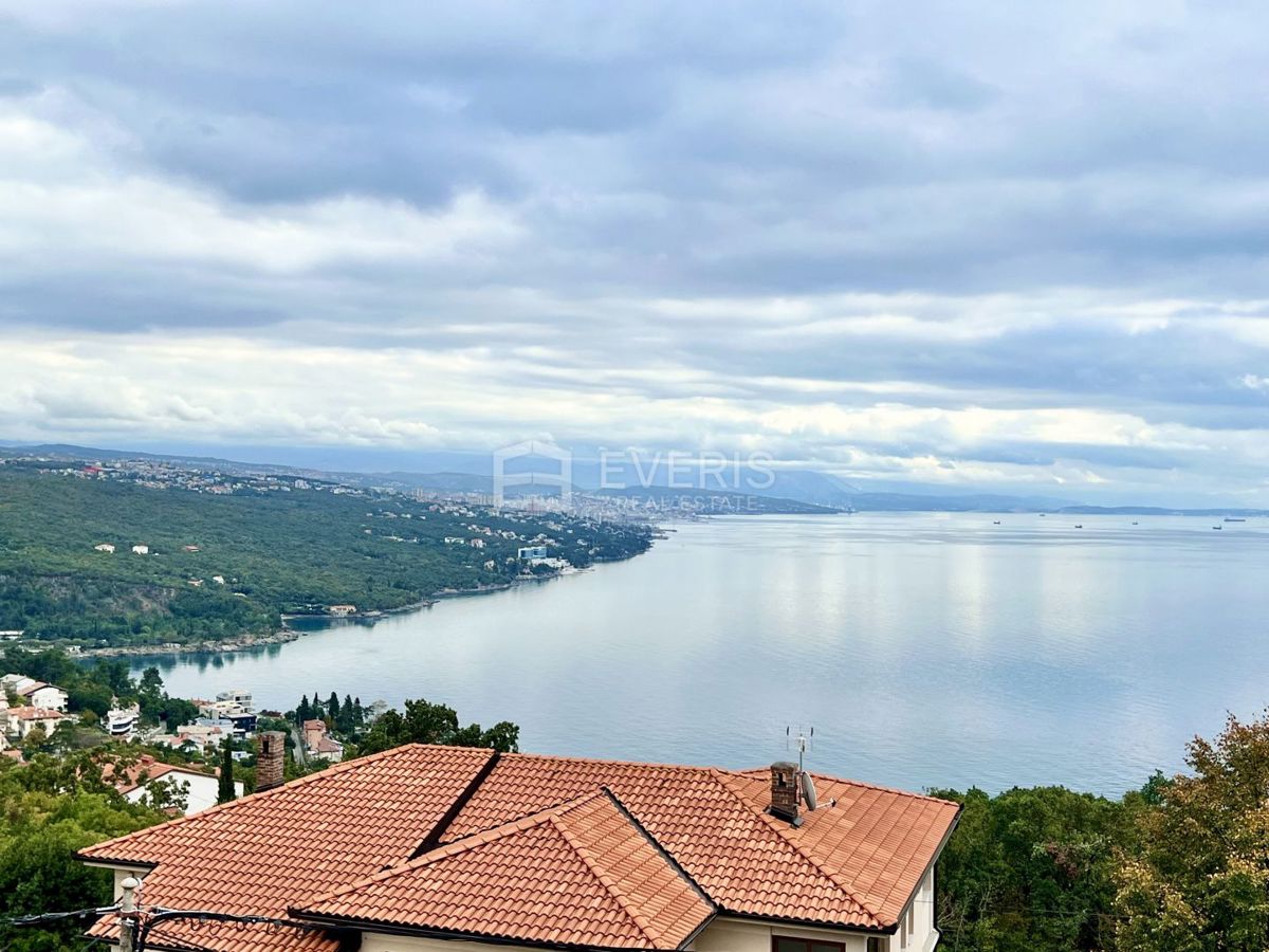 Pobri, Opatija - Okolica, 369m2
