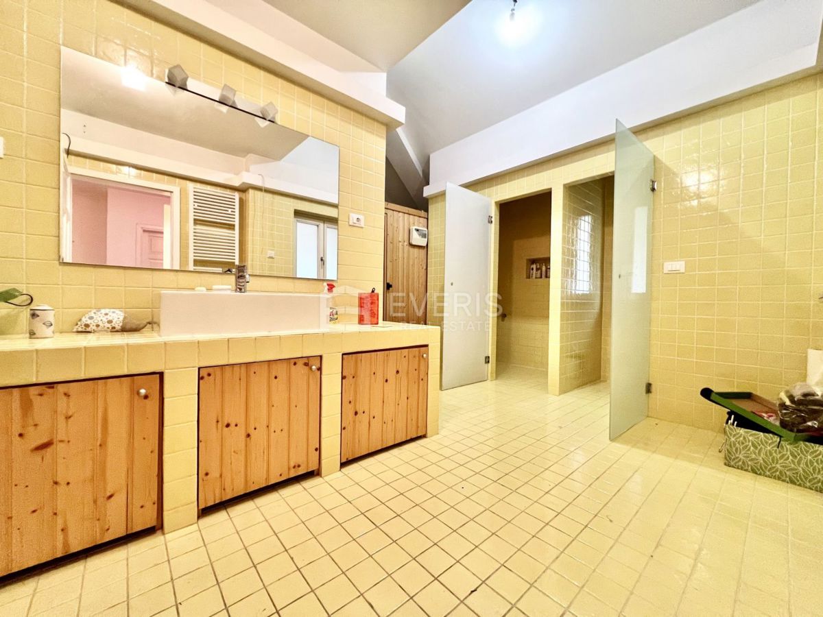 Pobri, Opatija - Okolica, 369m2